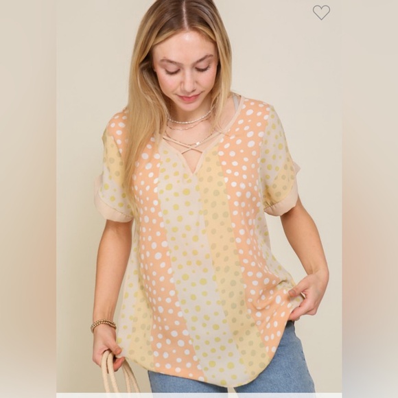 Front Criss Cross Chiffon Top - Picture 6 of 7